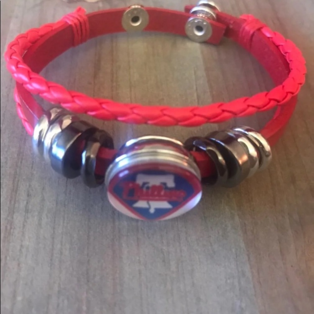 Philadelphia Phillies Braided Leather Bracelet - Picture 5 of 8